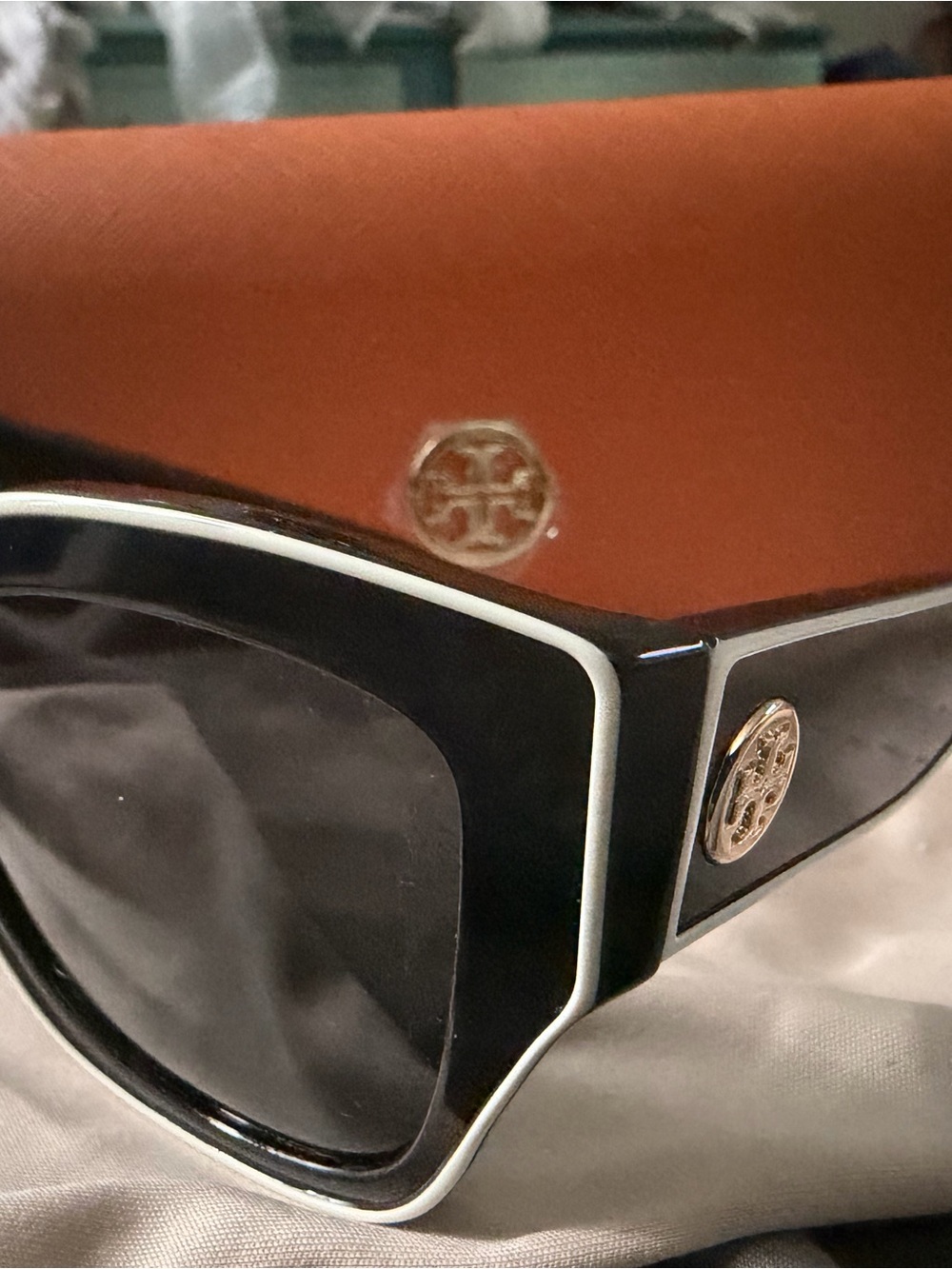 Tory Burch Black Cat-Eye Sunglasses with Gold Logo Detail new with case! - Picture 9 of 10